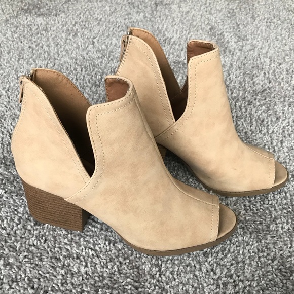 Qupid Booties - Picture 2 of 6